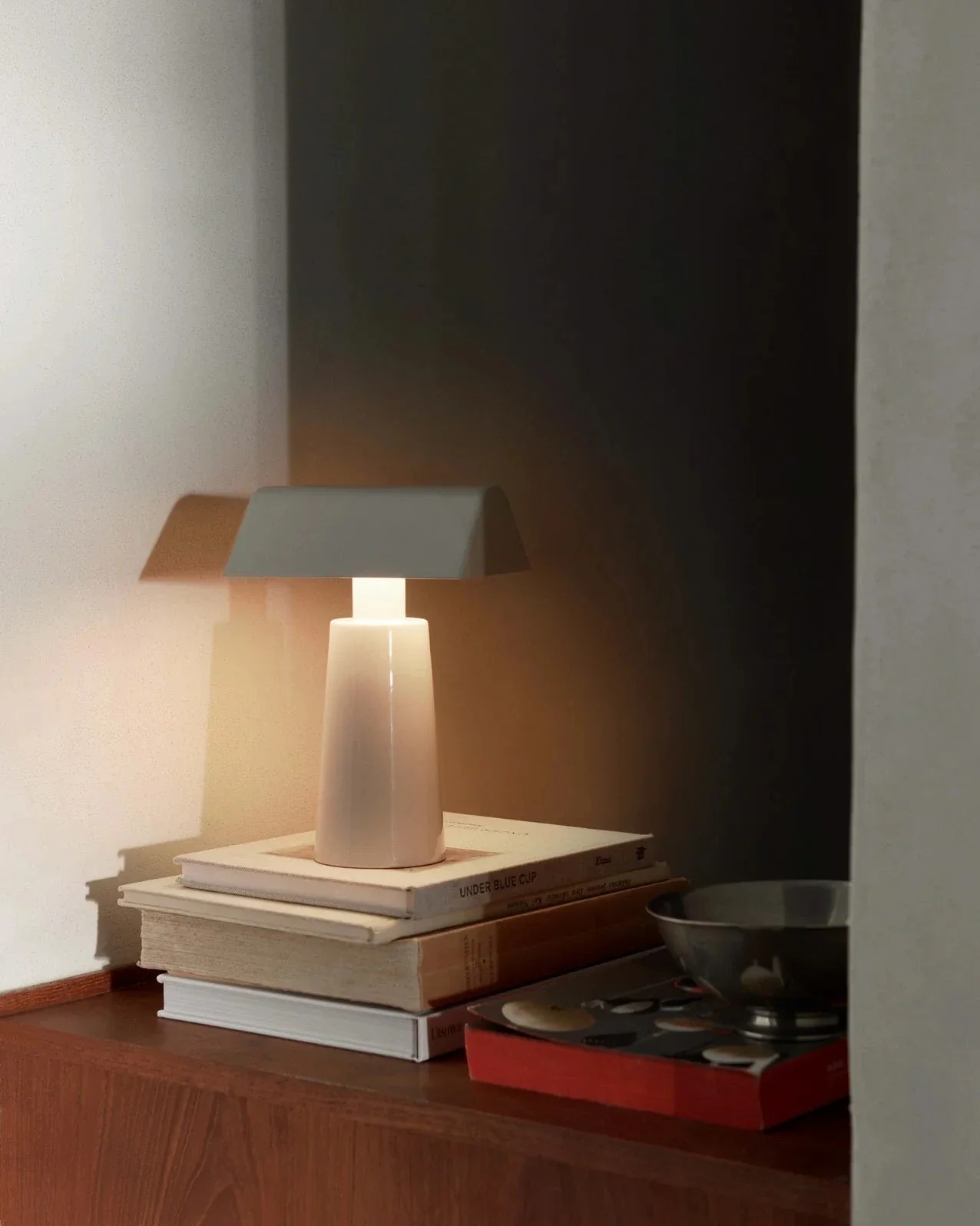 Caret MF1 Portable Table Lamp - Image 3