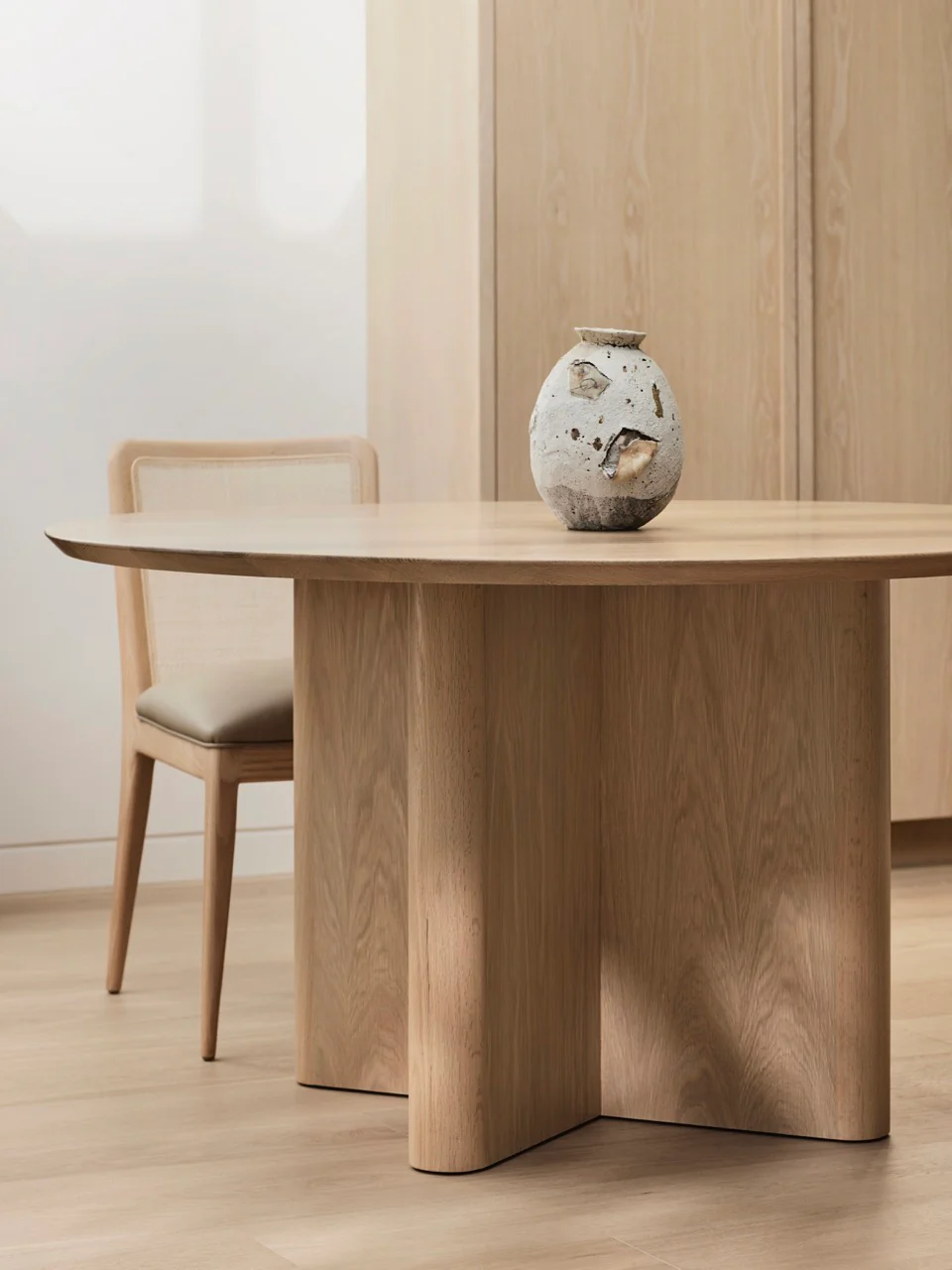 Clover Table - Image 3
