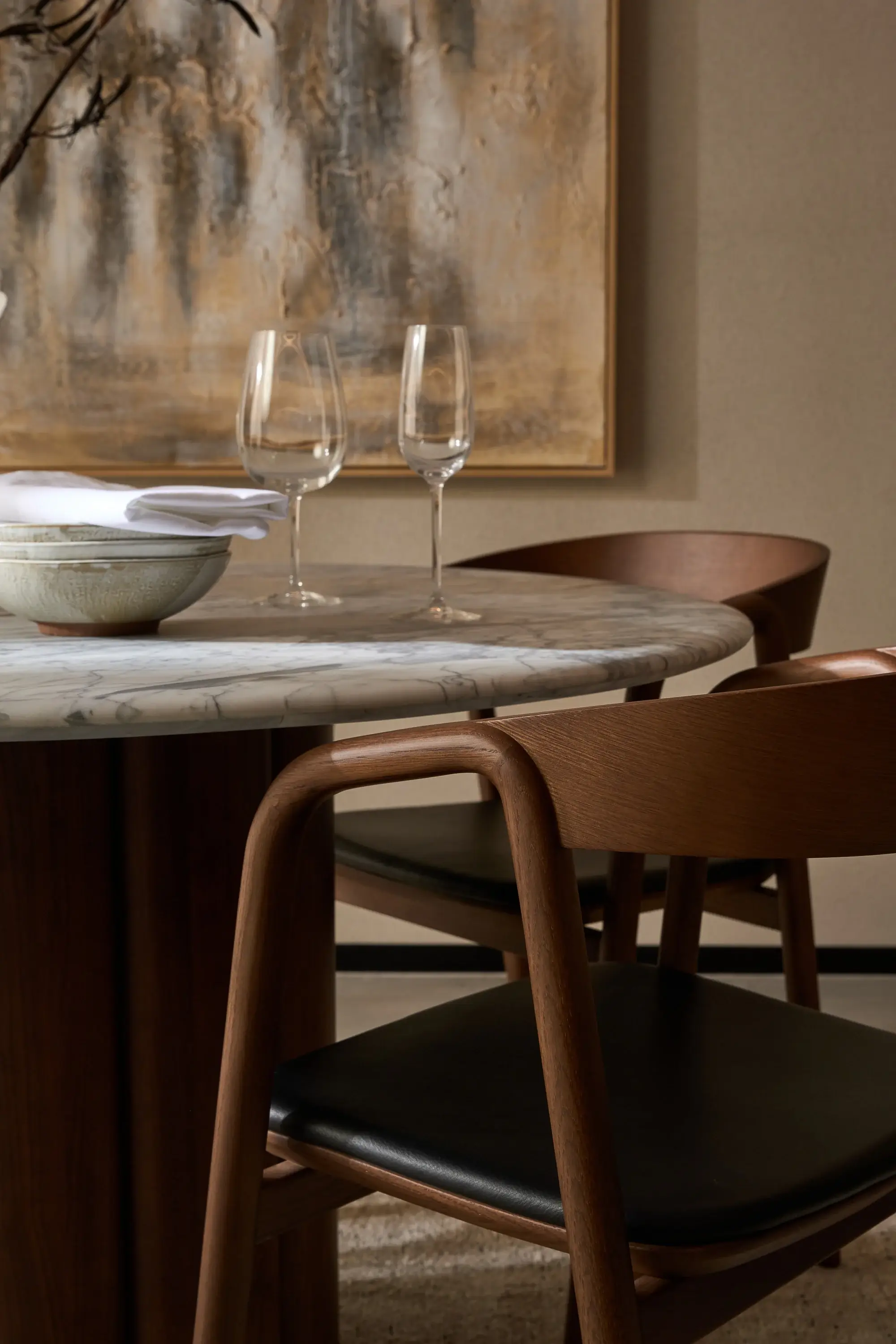 Kora Marble Round Dining Table - Image 3