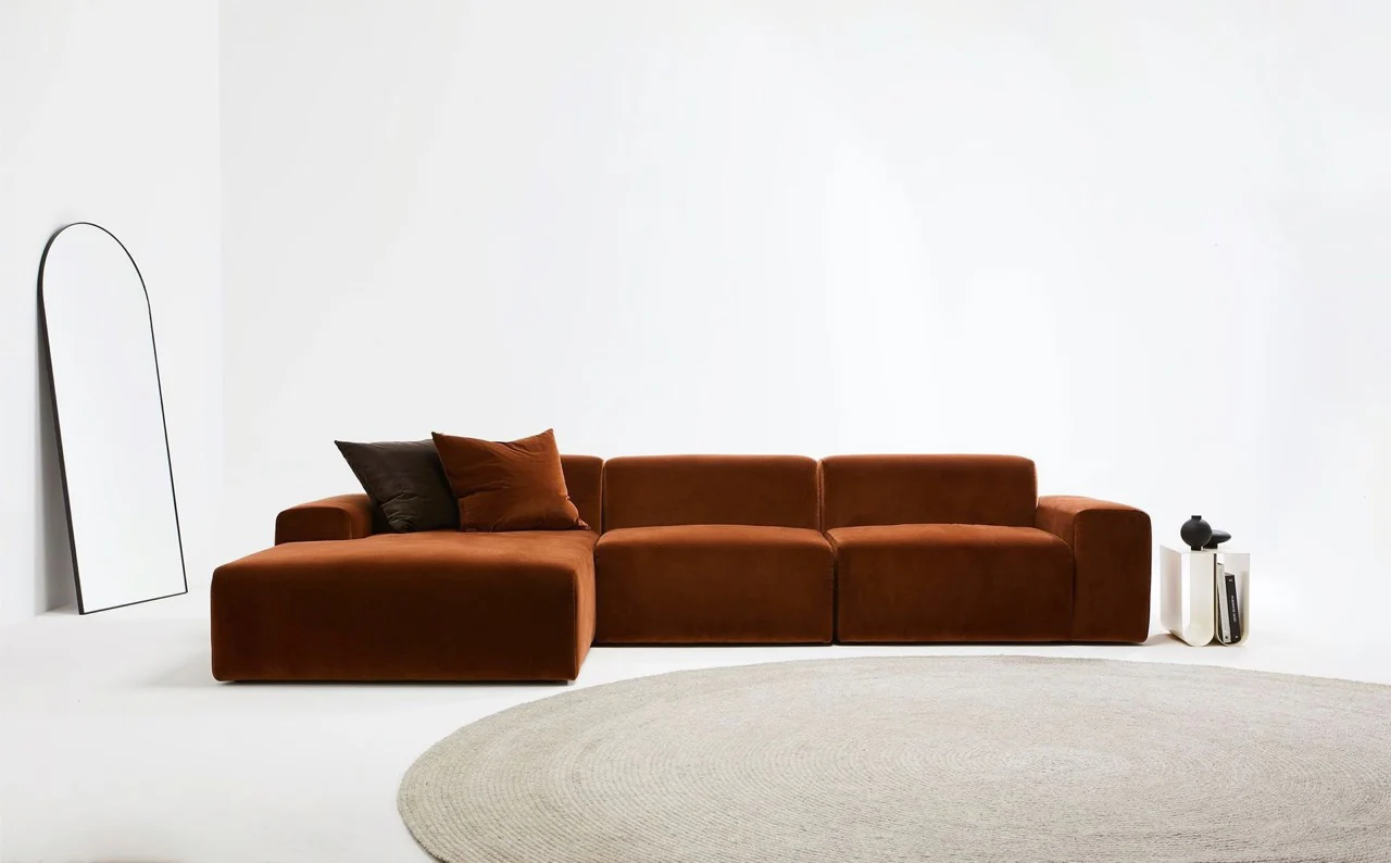 Portly Sofa - Image 4