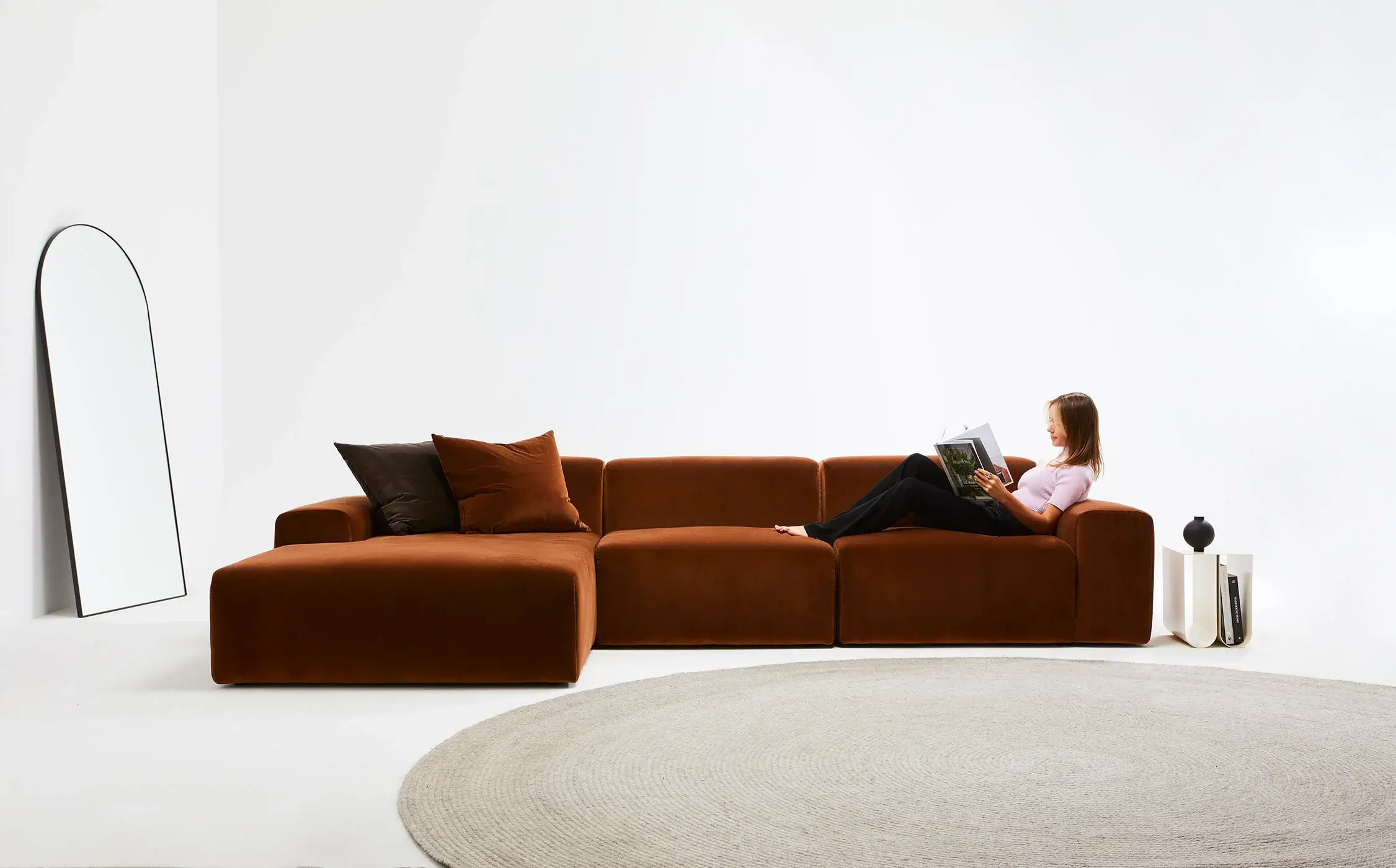 Portly Sofa - Image 5