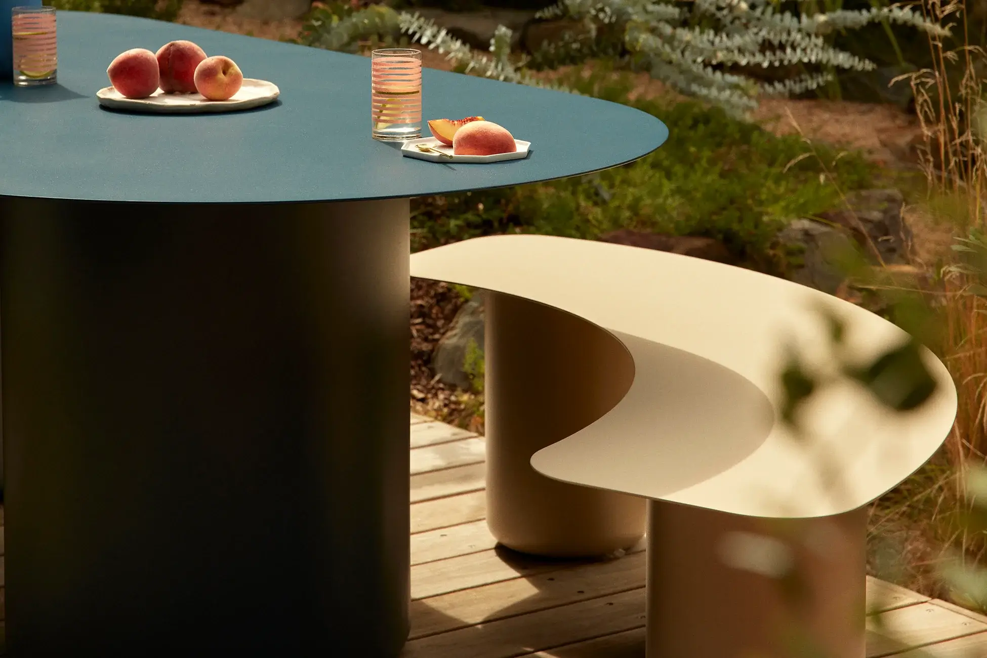 Sequence Curved Bench - Image 4