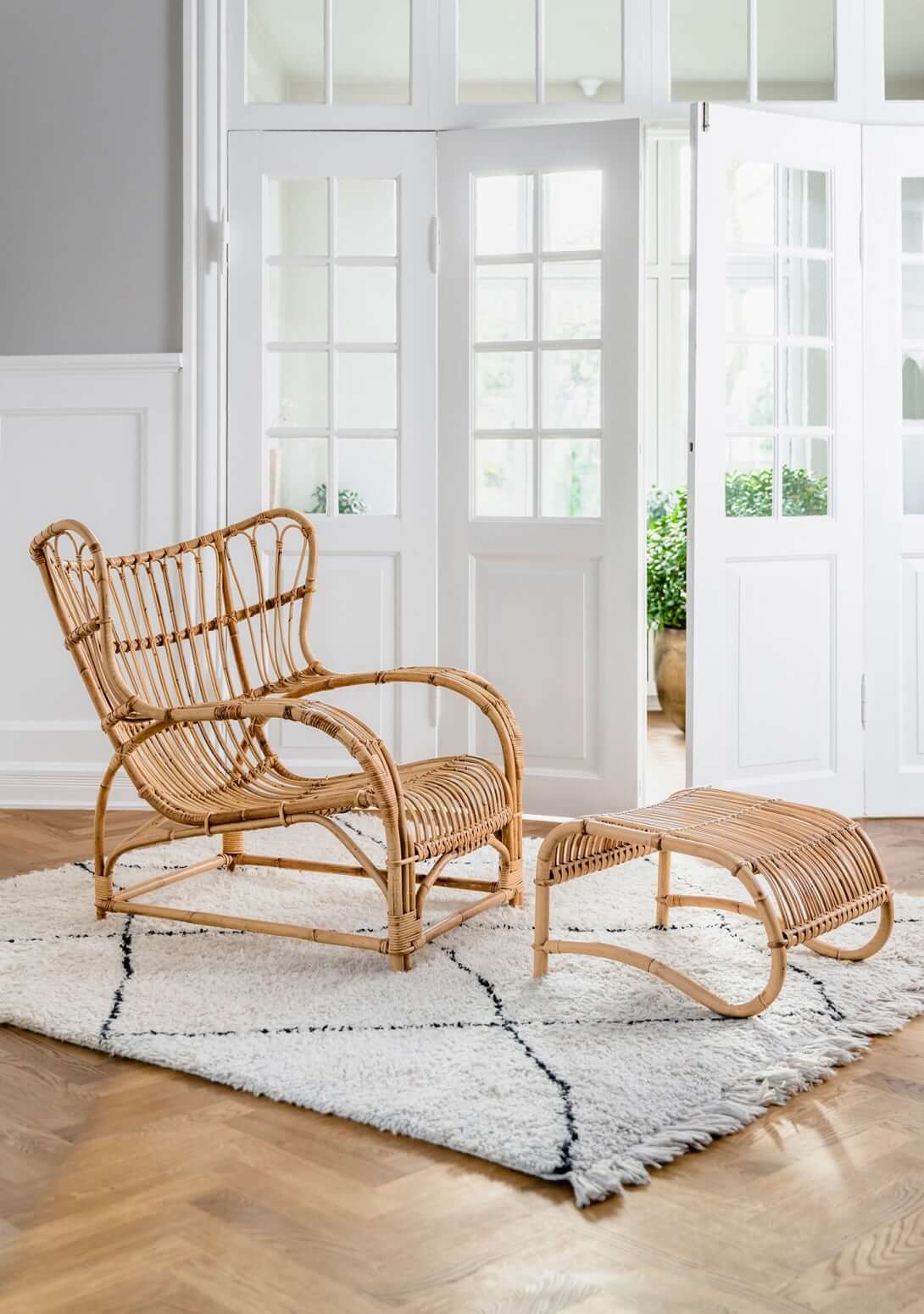 Teddy Lounge Chair - Image 4